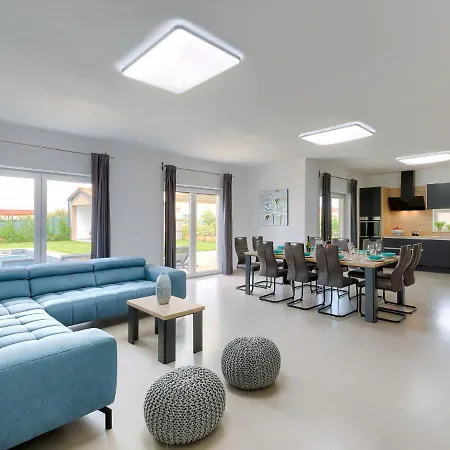 Holiday home Lea By Interhome Sisan