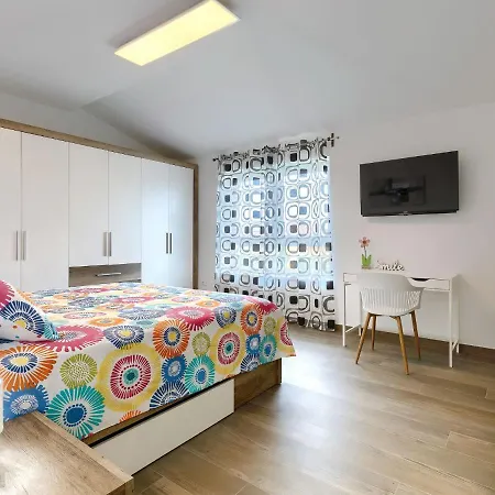 Holiday home Lea By Interhome Sisan