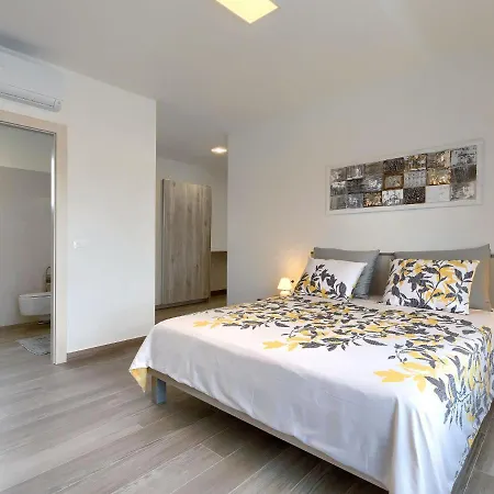Holiday home Lea By Interhome
